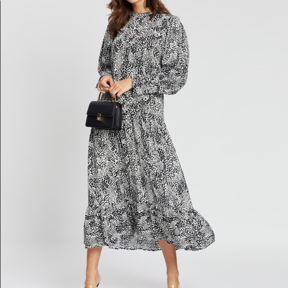 Topshop PETITE Bell Sleeve Chuck On Dress